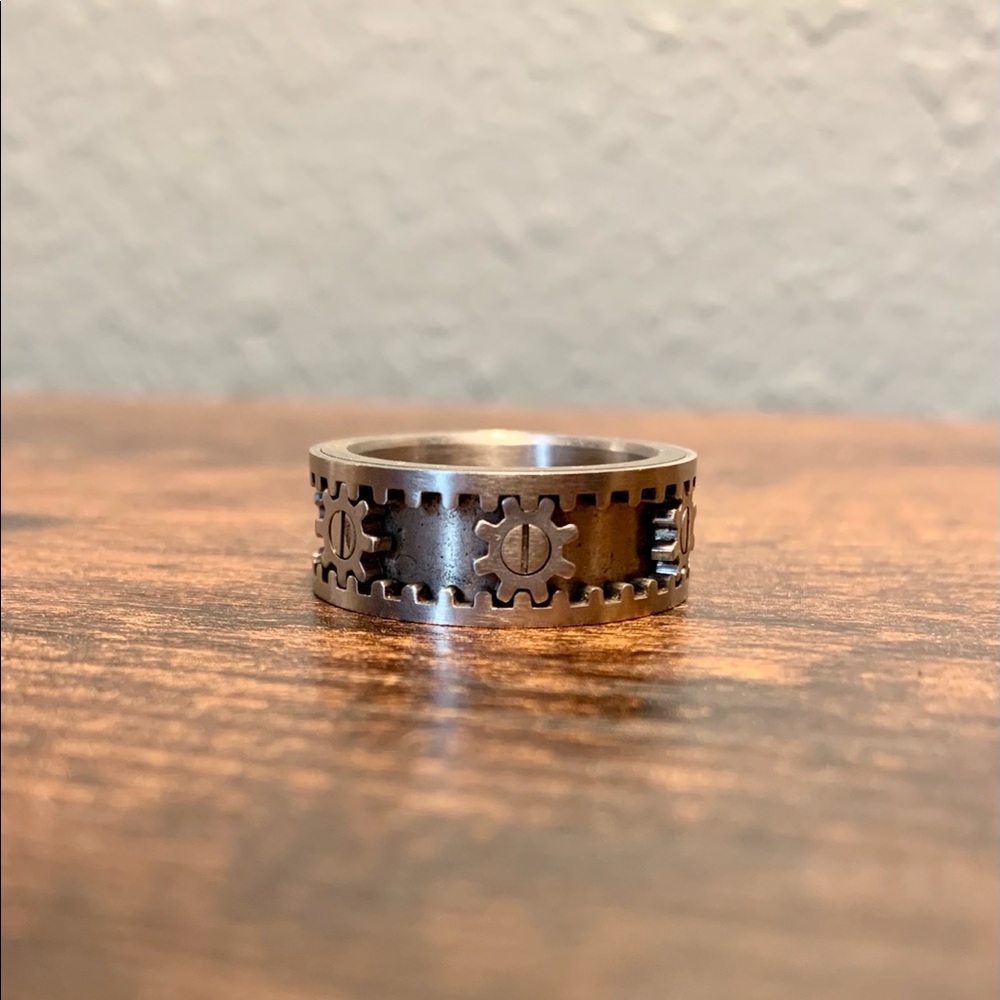 Men’s Kinekt Design Gear ring